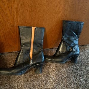 Women born boots size 10